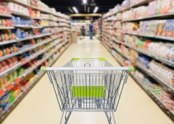 supermarket-aisle-with-empty-shopping-cart-business-concept (1) (1)